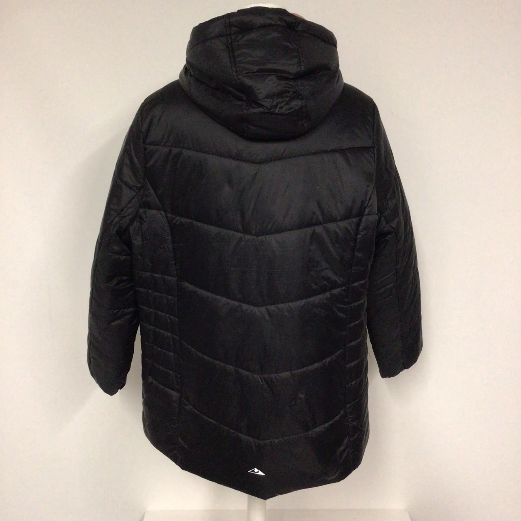 BNWT Snowdonia Black Puffer Jacket w/Stuff Sack Size 20