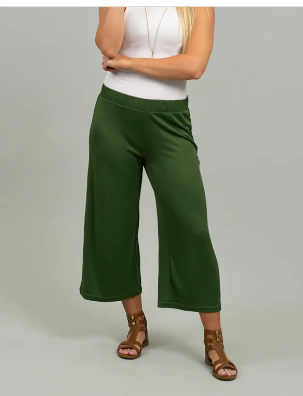 Ribbed Knit Flat Front Gaucho