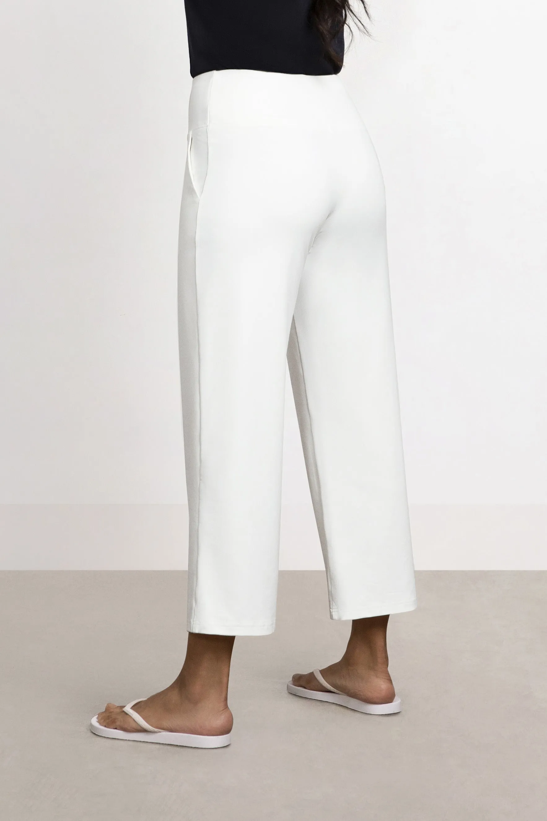 Straight Leg Crop Pant